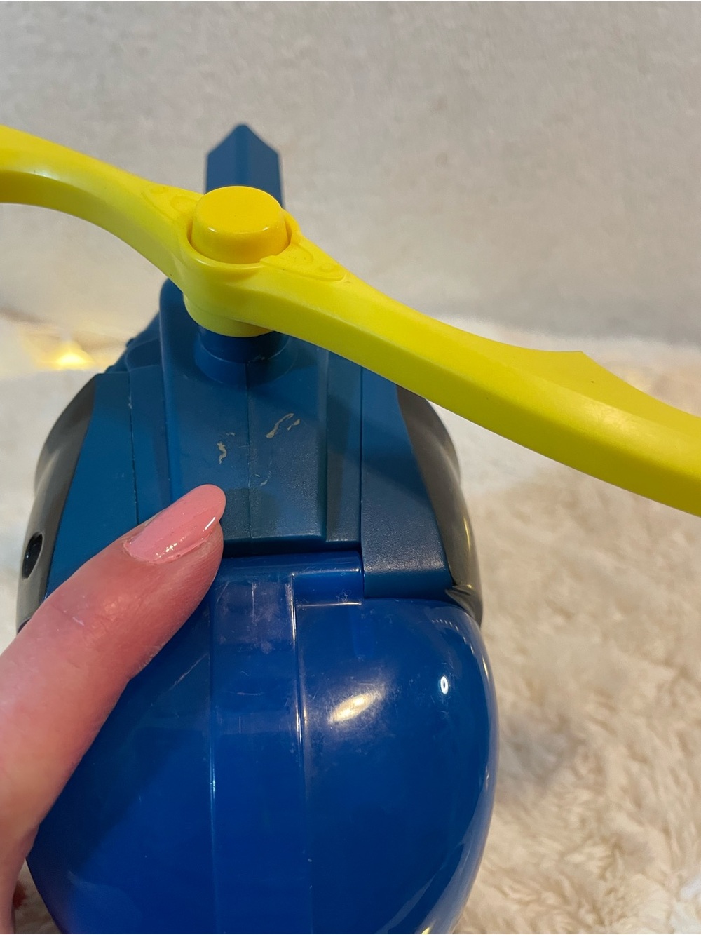 Batman Blue Rescue Chopper with Yellow Rotor - Picture 6 of 8